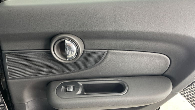 MINI Clubman 1.5 Cooper Sport 6dr Auto Petrol Estate